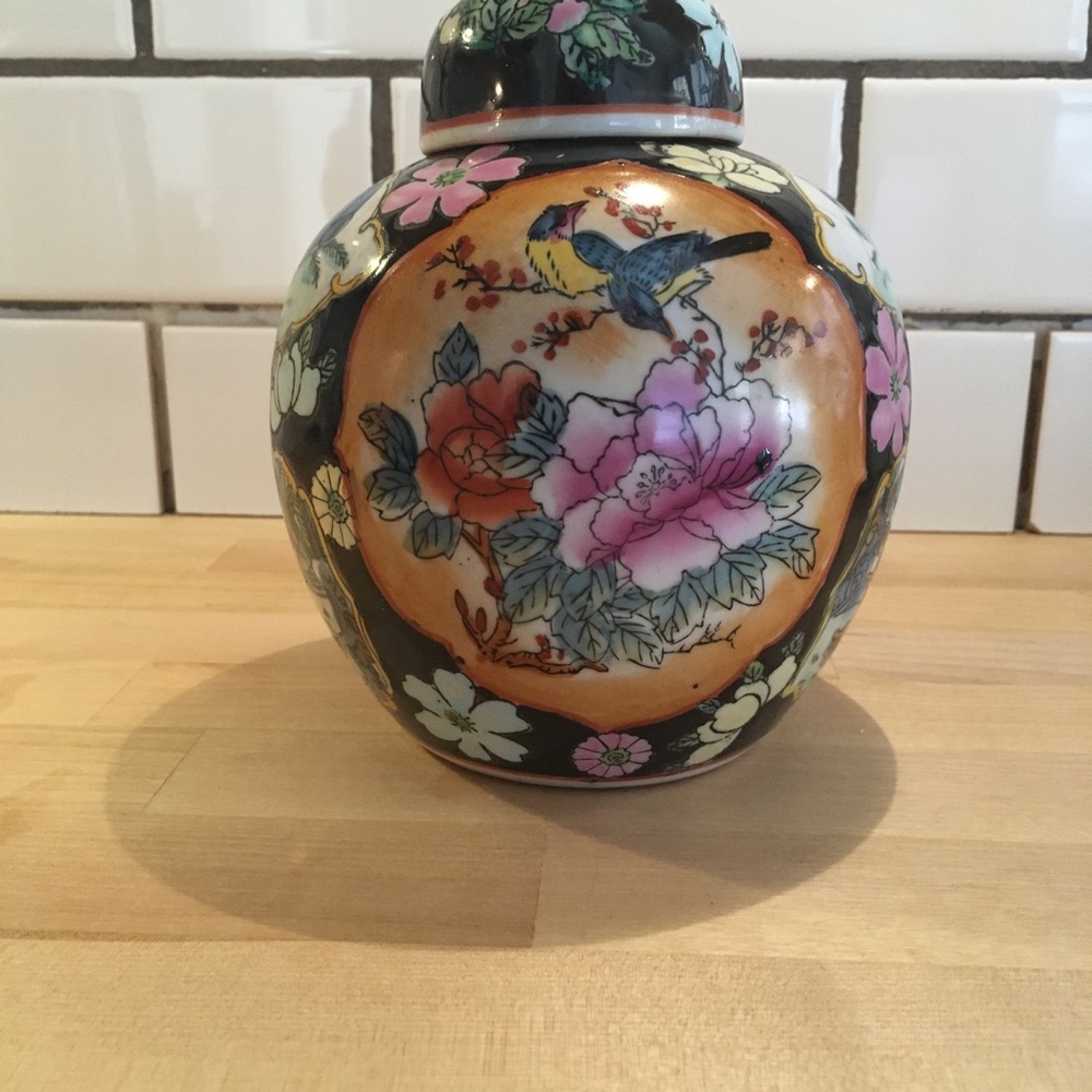 Vintage Floral Ginger Jar With Lid Black